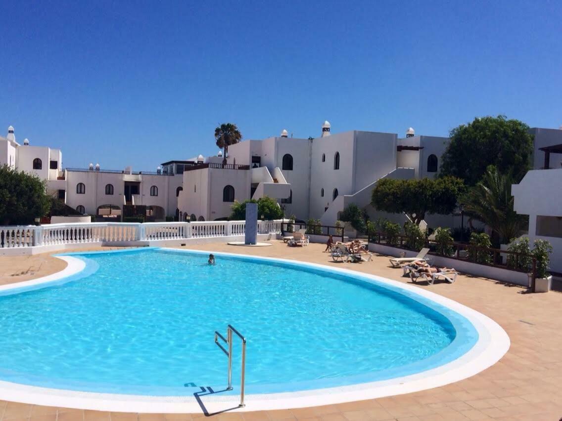 CHROMOTHERAPHY Cerca del Mar Appartamento Costa Teguise Esterno foto